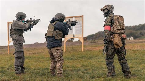 German KSK training Ukrainian SOF [1500x844] : r/MilitaryPorn