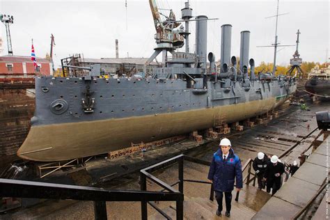 Russian Cruiser Aurora in Drydock, 2014 [1200x800] : r/WarshipPorn