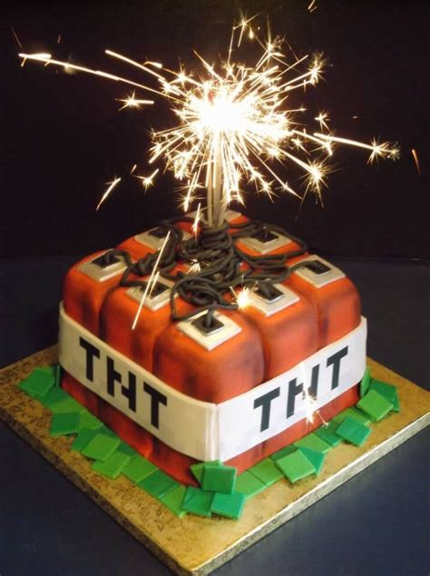 Minecraft tnt cake! My aunt is super talented : r/pics