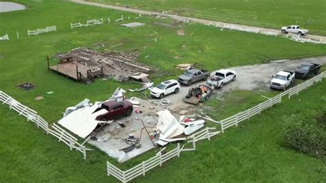 US: Drone footage captures aftermath of fatal tornadoes that tore ...