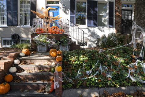 Halloween Decorations in Georgetown Are to Die For - Washingtonian