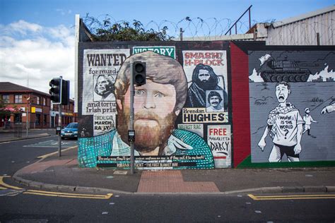 Belfast Peace Wall and its murals - how to see it for yourself