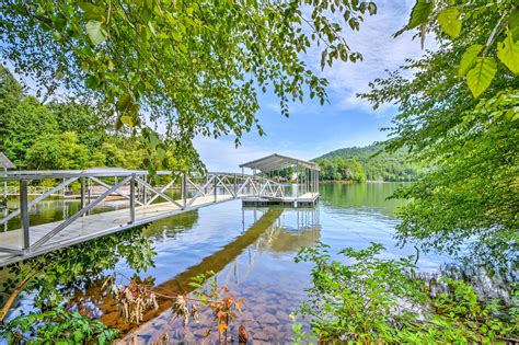 Luxury Lakefront Hiawassee Cottage w/ Boat Dock! | Evolve