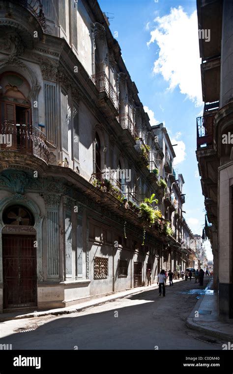 Spanish colonial architecture Havana Cuba La Habana Vieja Stock Photo ...