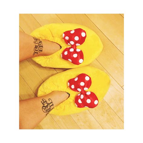 Minnie Mouse Slippers | Minnie mouse slippers, Minnie, Minnie mouse