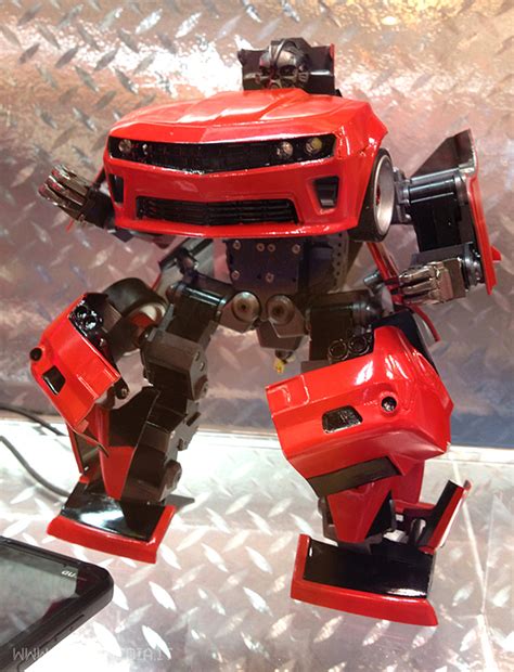 Self-transforming Transformer Robot by Takara Tomy - FileHippo News