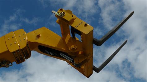 Forklift Truck Forks Raised Free Stock Photo - Public Domain Pictures