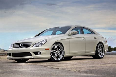 mercedes cls Wallpapers HD / Desktop and Mobile Backgrounds