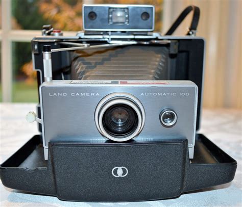 Polaroid Land Camera Automatic 100 with manual