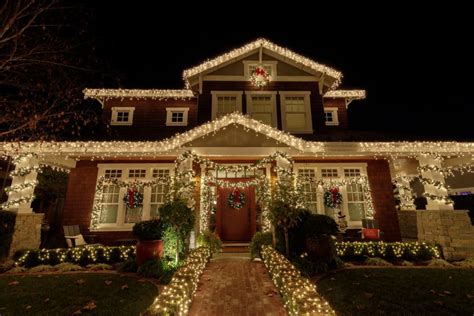 3 Facts About Holiday Lights | ArborLawn | Lansing, MI