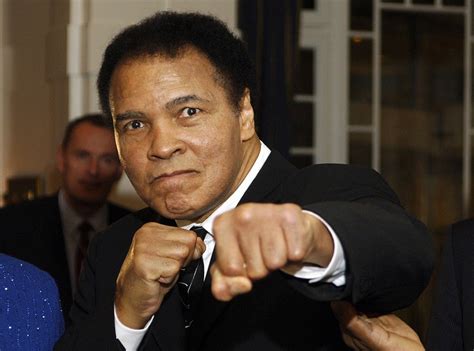 Heavyweight Champion Muhammad Ali Dies at 74 After Extended Battle With Parkinson's Disease ...