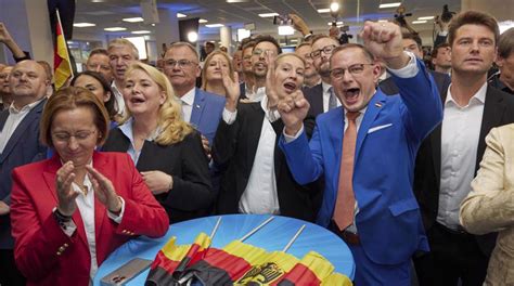 Germanys far-right AFD leaders cheer as exit polls published