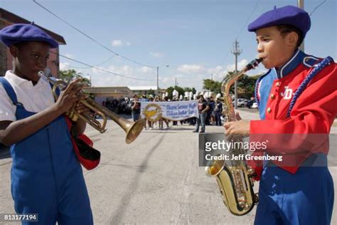 29 Heritage High School Marching Band Stock Photos, High-Res Pictures ...