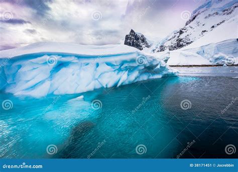 Huge Icebergs in Antarctica Stock Image - Image of change, icebergs: 38171451