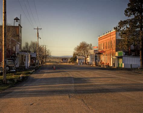 14 Spine-Chilling Ghost Towns in Oregon - Flavorverse