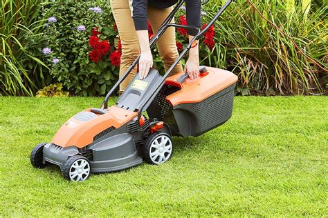 Flymo Speedi-Mo 360C Electric Lawn Mower Review - Garden Shed Reviews