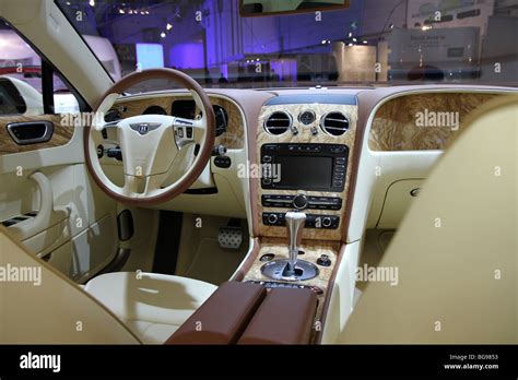 Bentley Continental Flying Spur Speed Interior Stock Photo - Alamy