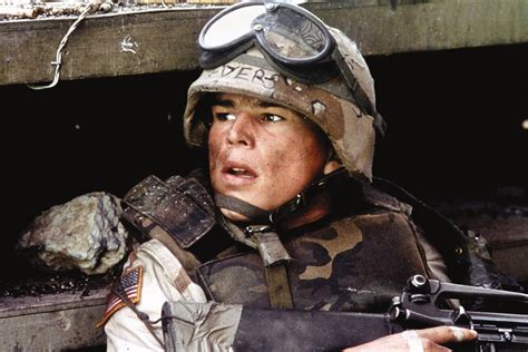 "Black Hawk Down" movie still, 2001. Josh Hartnett as SSG Matt Eversmann. | Black hawk down ...