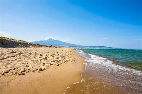 The 10 most beautiful beaches in Catania: here where dreams are set free! - Ferrini Home