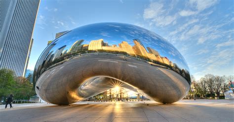 Cloud Gate: The 110-Ton Sculpture That Is One of the Largest of Its Kind