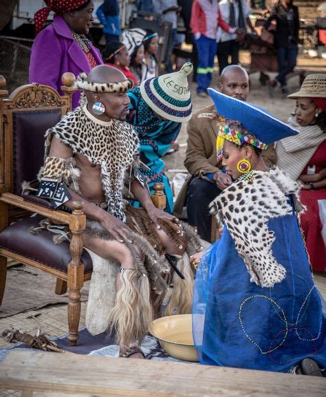 Umabo - Zulu wife washes husbands feet | Umlando | Zulu wedding ...