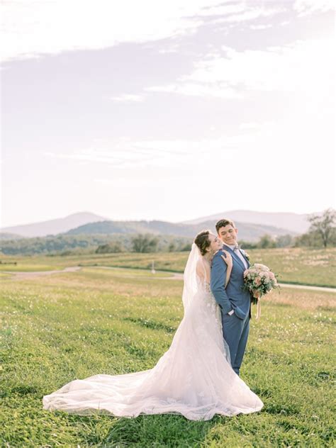 Marriott Ranch Hume Virginia Wedding | Sarah Botta Photography