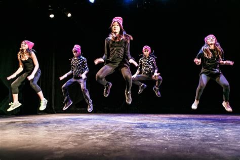01-201-01-24-dance-troupe - Michael Jurick Photography
