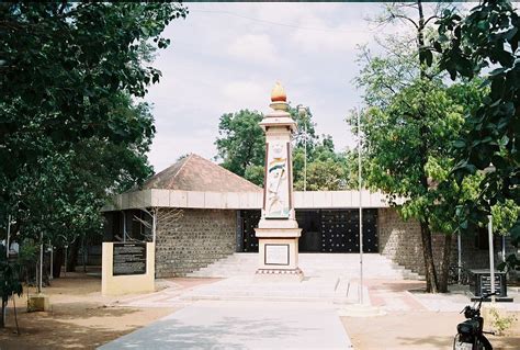 Tiruppur Kumaran Memorial Statue, Tirupur, India Photos