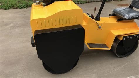 Factory Vibratory Road Roller Machine Price - Buy Road Roller Machine ...