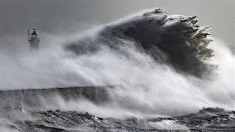 Record-breaking winds blast Europe in the worst storm in decades | Live Science