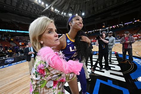 Kim Mulkey's Outfit For LSU-South Carolina Game Going Viral Tonight ...