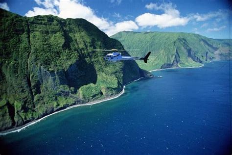 West Maui and Molokai Special 45-Minute Helicopter Tour 2022