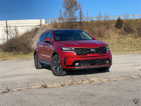 2021 Kia Sorento Hybrid review: Strong features meet reasonable fuel economy - EV Pulse