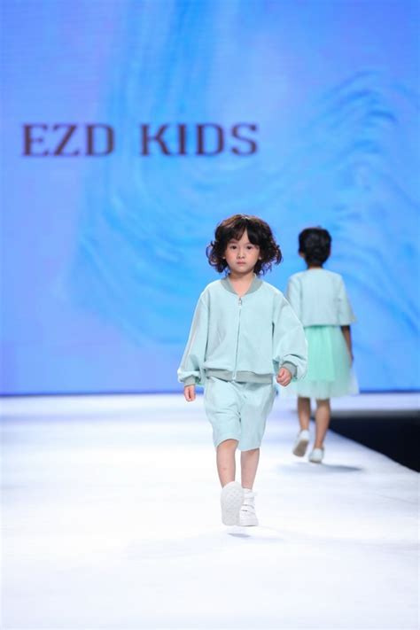 EZD Kids 2017春夏童装发布秀 - Shanghai Spring 2017-天天时装-口袋里的时尚指南