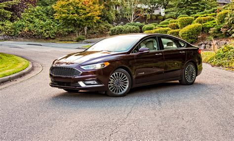 Video Review: Ford Fusion Hybrid Combines Savings and Style - The New ...