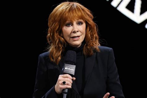 Reba McEntire pays tribute to fallen bandmates on 33rd anniversary of 1991 plane crash: 'Rest in ...