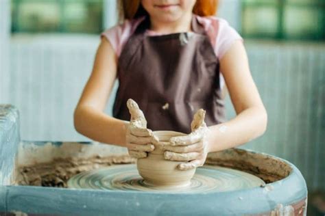 7 Best Pottery Wheels for Kids (2023 Reviews) - Mom Loves Best