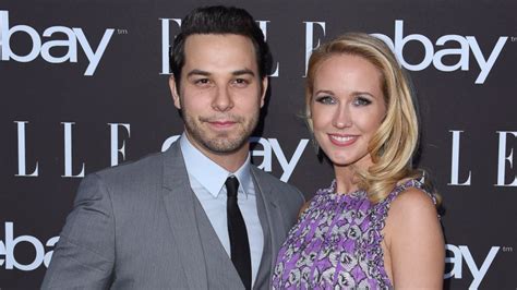 'Pitch Perfect' Co-Stars Anna Camp and Skylar Astin Get Engaged - ABC News