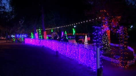 ZooLights returns to Fresno Chaffee Zoo this weekend - ABC30 Fresno