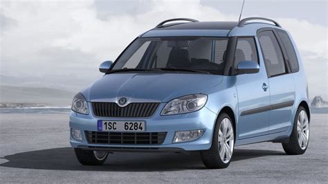 Skoda Roomster Interior Layout & Technology | Top Gear