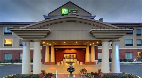 Holiday Inn Express Hotel & Suites Laurel in Laurel (MS) - Room Deals, Photos & Reviews