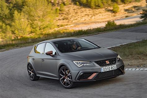 SEAT Leon Cupra R Specs & Photos - 2017, 2018, 2019, 2020, 2021, 2022, 2023, 2024 - autoevolution