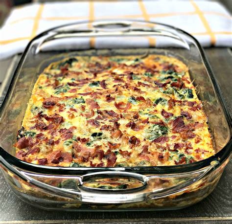 Keto Low-Carb Bacon, Egg, and Spinach Breakfast Casserole