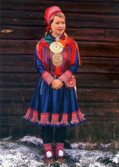 78 #Traditional Costumes from around the World ... | Traditional outfits, Traditional dresses ...