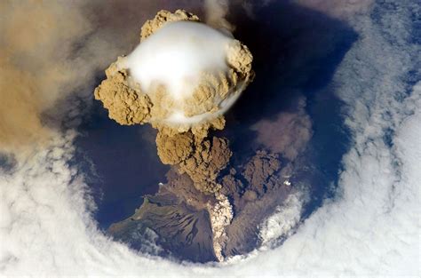 Small volcanic eruptions could be slowing global warming - AGU Newsroom