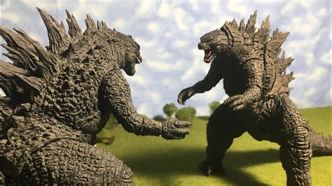 Godzilla 2014 vs Godzilla 2019 (Stop Motion) - YouTube