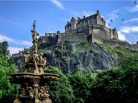 Download Edinburgh Castle In Scotland, UK Wallpaper | Wallpapers.com