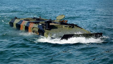 Marine Corps to Buy up-to 204 US-Italian Amphibious Combat Vehicles - Defense Update: