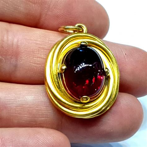 Carbuncle garnet locket pendant | DB Gems