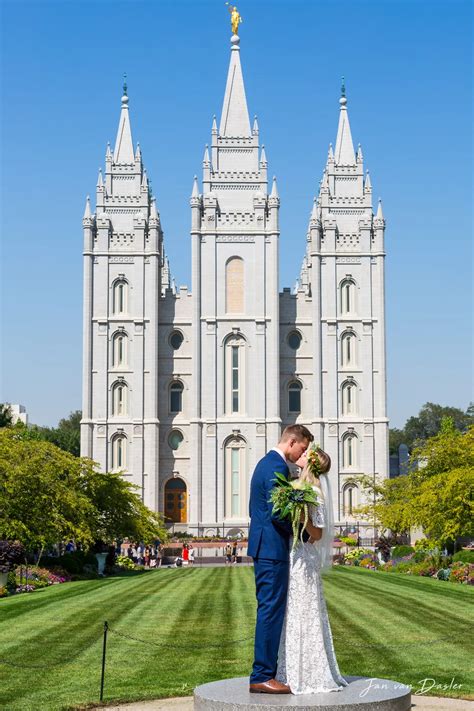 Top 2 Photo Spots at Temple Square in 2023